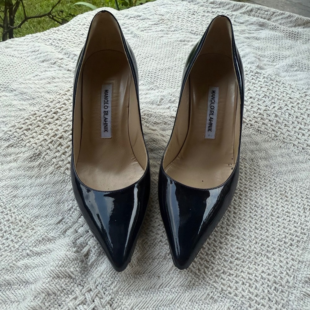 Manolo Blahnik BB Pumps Black Patent Leather Pointed Toe Stiletto Heels 37.5